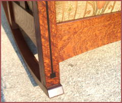 Detail Ebony inlay in front leg, excellent quarter-sawn oak grain in the arched front stretcher and the dowel pinned mortise and tenon constructed joint.
